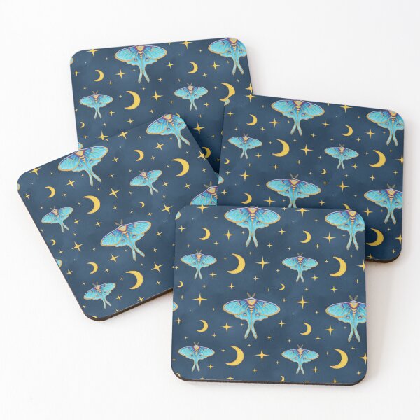 Aperçu de l'œuvre Papillon de nuit céleste avec lunes et étoiles bleu marine créée et vendue par ArtyHdesigns.