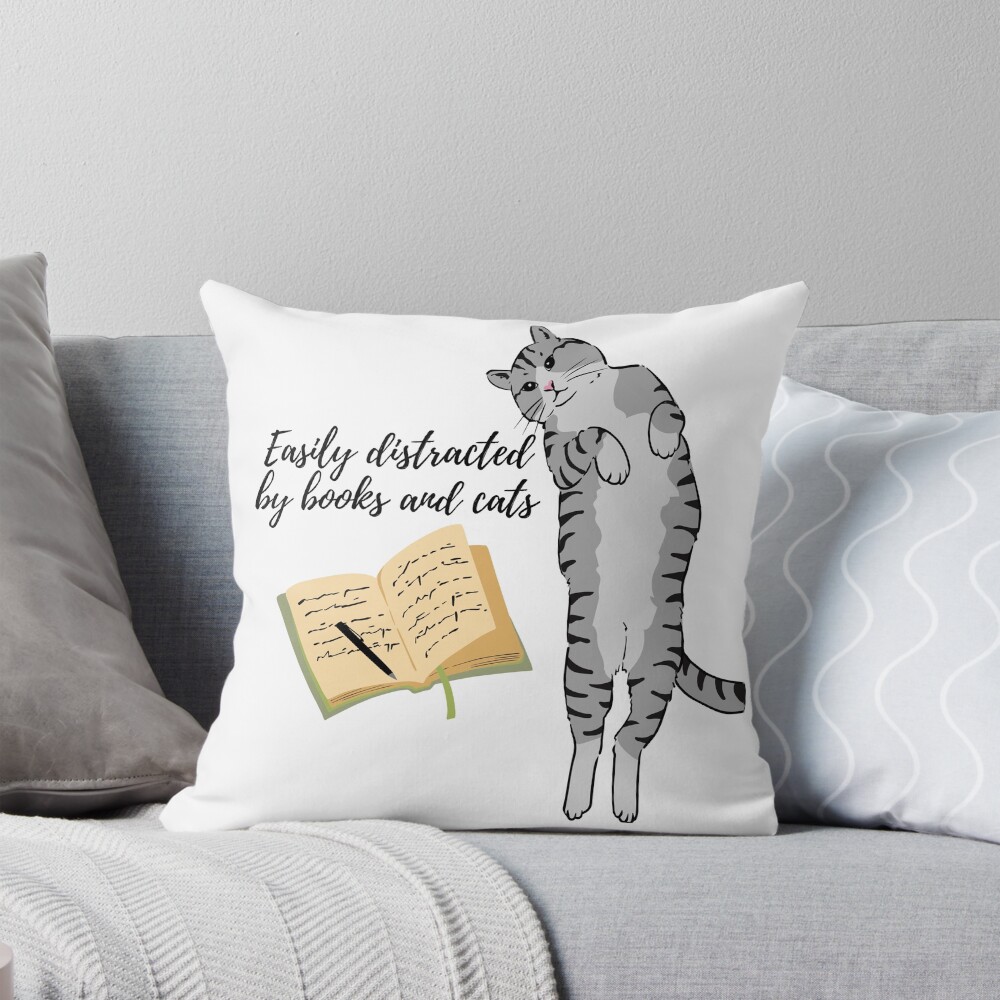 Aperçu de l'œuvre Coussin créée et vendue par pom0223122.