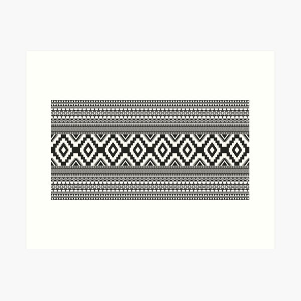 Aperçu de l'œuvre Motif ethnique formes géométriques noires et blanches. créée et vendue par Pencil Art.