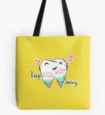Keep smiling Tote Bag