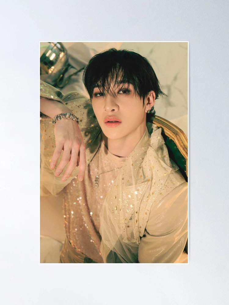 fposter,medium,wall_texture,