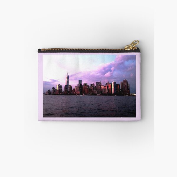 Artikelvorschau, NYC Skyline bei Sonnenuntergang entworfen und verkauft von angidphoto.