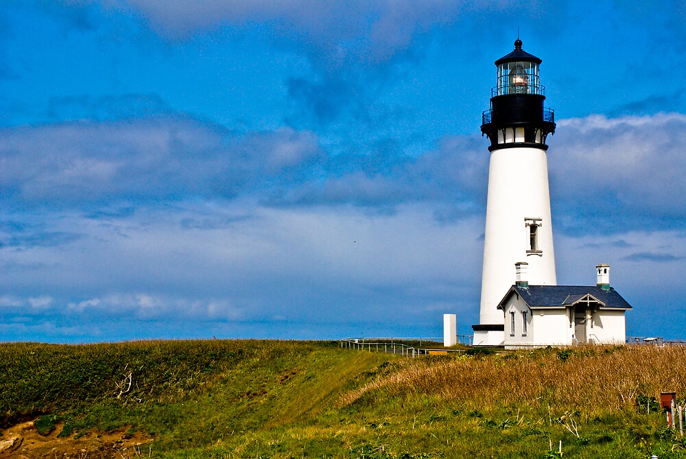 Yaquina Bay Lighthouse Newport Oregon By Mike Truong Redbubble   Flat,1000x1000,075,f 