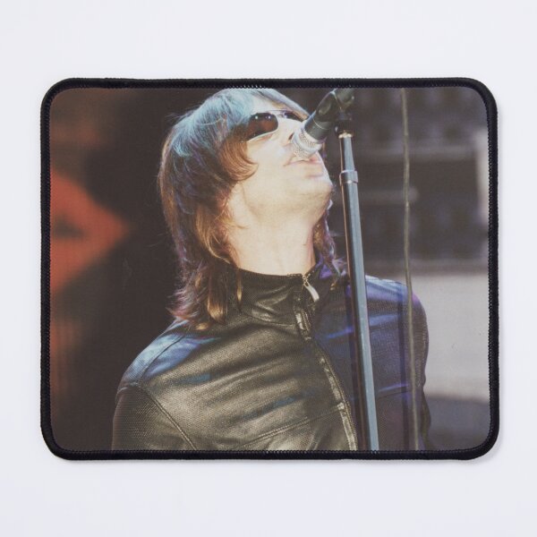 Artikelvorschau, Liam Gallagher singt live im Konzert entworfen und verkauft von Photogold Photo Gifts.