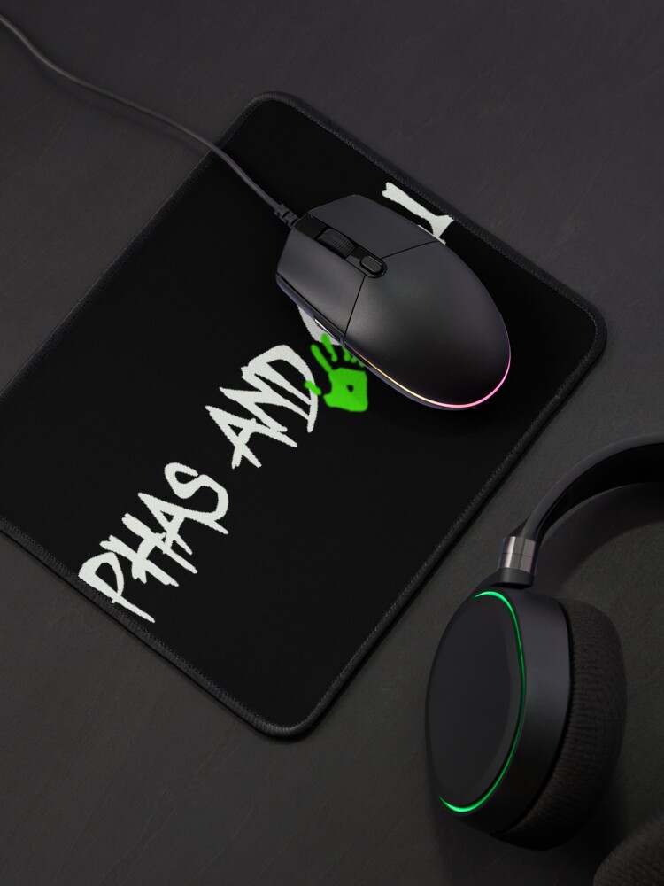 Aperçu 4 sur 5. Tapis de souris avec l'œuvre Phas & Chill créée et vendue par shelbc52.