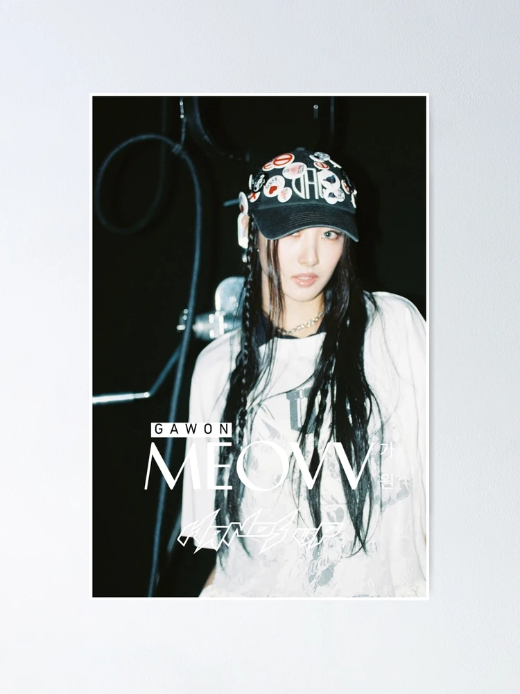 MEOVV Gawon Hands Up Merch | Exclusive Fan Collection