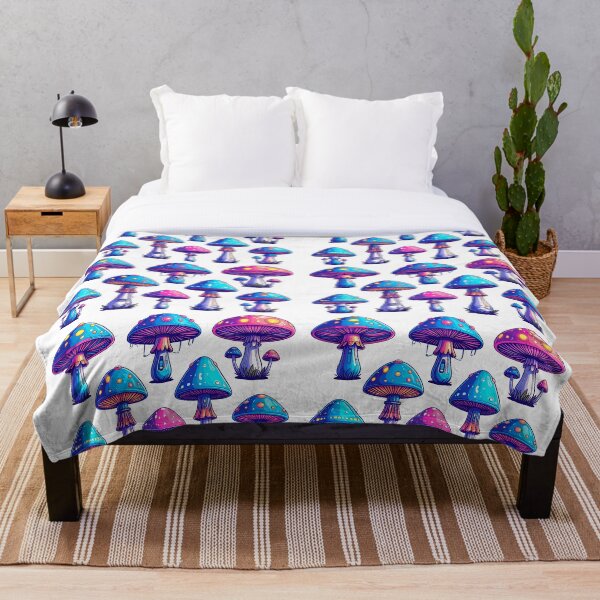Aperçu de l'œuvre Cadeau textile sans couture Champignons magiques roses créée et vendue par SharpDigiDesign.