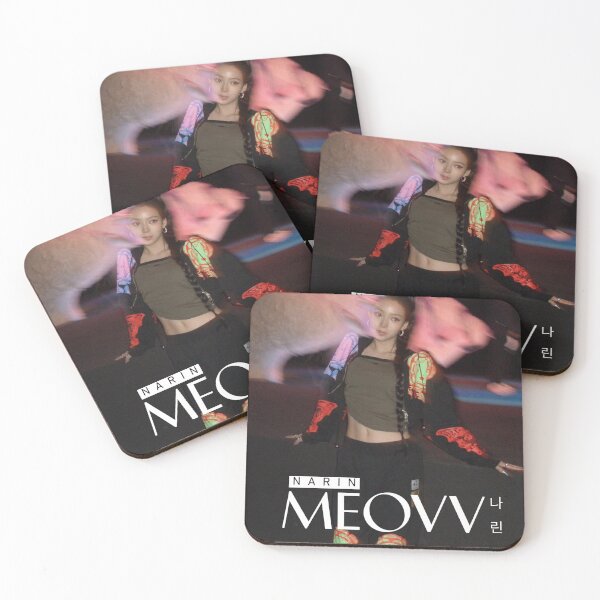 Artikelvorschau, MEOVV Narin Hands Up Merch | Exklusive Fan-Kollektion entworfen und verkauft von Valereekmerch.