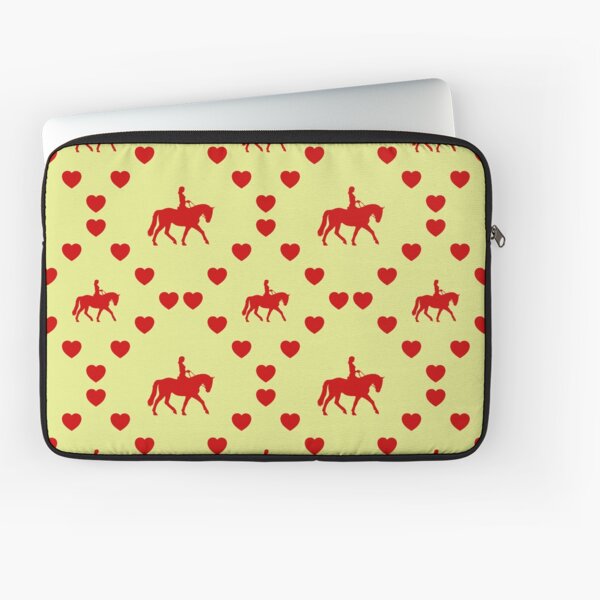 Aperçu de l'œuvre Frau reitet Pferd Nahtloses Herzmuster|Femme à cheval Motif en forme de coeur sans couture|Woman Riding Horse Seamless Heart Pattern|Donna che cavalca un cavallo Modello di cuore senza cuciture créée et vendue par TheIconSmith.