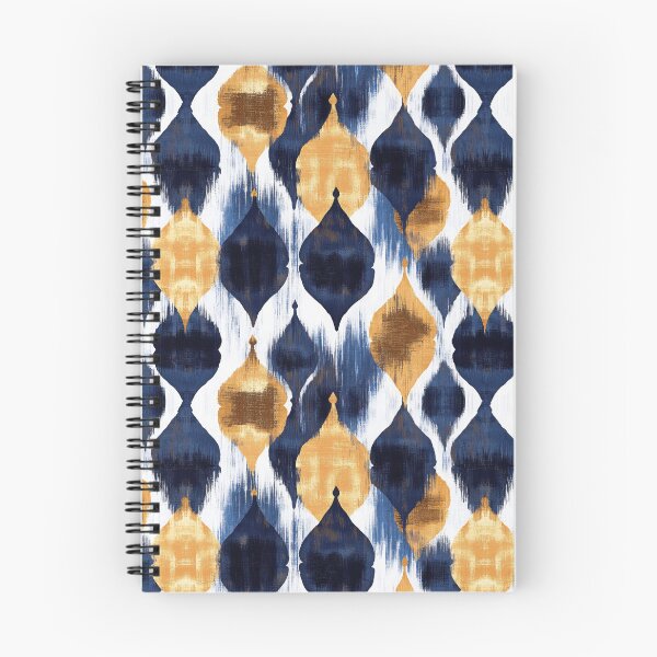 Aperçu de l'œuvre Motif Ikat abstrait bleu marine et or créée et vendue par ImagineCorner.