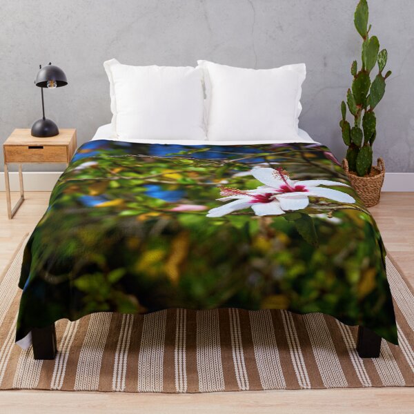 Item preview, Hibiscus in Greece – Mediterranean floral splendour in bright colours designed and sold by beatbieri.ch.