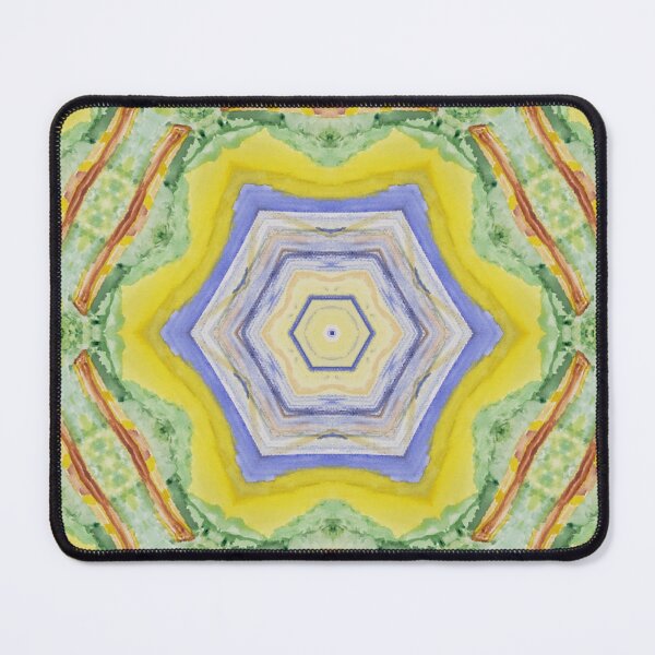 Aperçu de l'œuvre Modèle de kaléidoscope floral de rêve aquarelle créée et vendue par After 10 POD Designs.