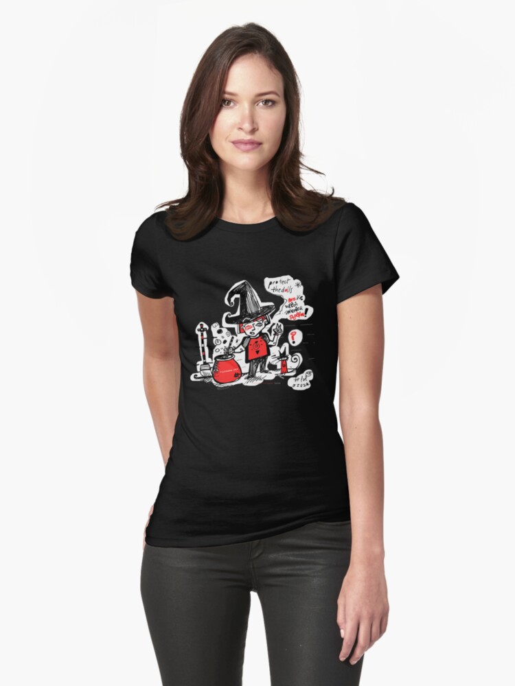 Imagen 1 de 3, Camiseta entallada con la obra Bruja lutxana art , diseñada y vendida por lutxana.