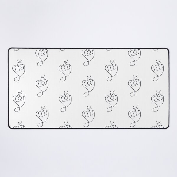 Aperçu de l'œuvre Icône d'appareil photo noir et blanc | Dessin au trait minimaliste | Dessin numérique créée et vendue par afoxbetweenpine.