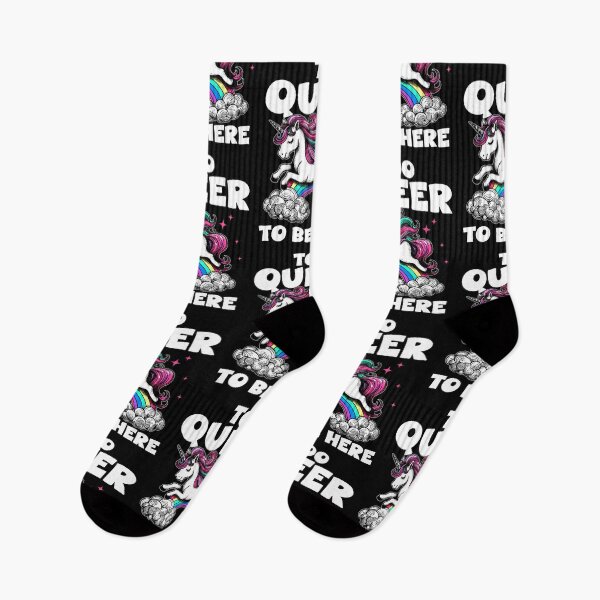 Aperçu de l'œuvre TROP QUEER POUR ÊTRE ICI - CADEAU LGBTQA+ créée et vendue par KEF Custom.