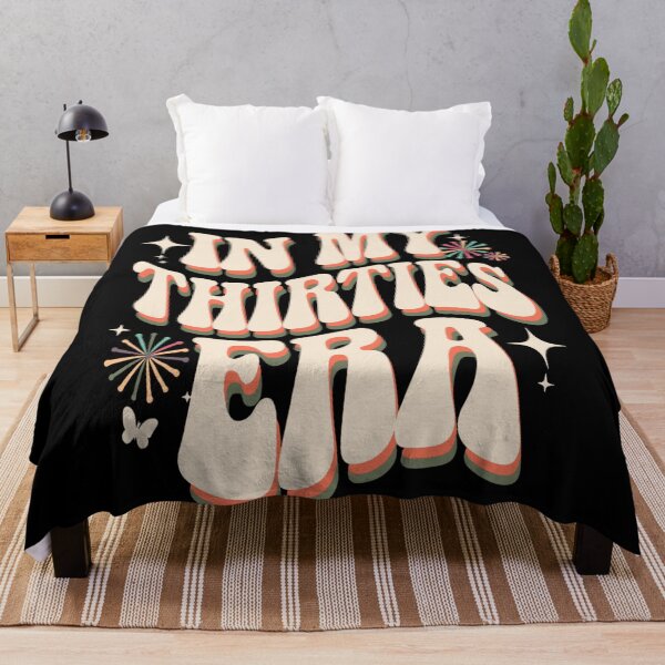 Item preview, 30 cumpleaños en mi era de los treinta designed and sold by KitonicTees.