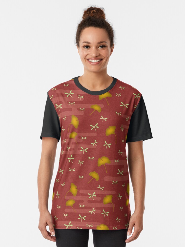 Alternate view of Natsu-Aki in Red Graphic T-Shirt