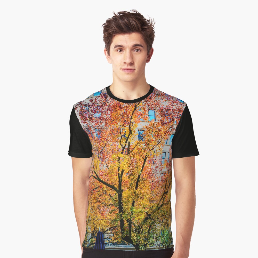 Aperçu de l'œuvre T-shirt graphique créée et vendue par ArdethBey.