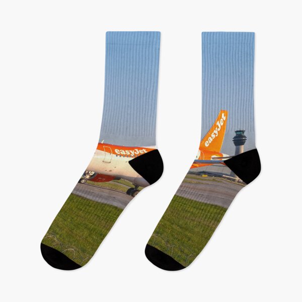 MAN to LYS easyJet A320-214 Socks