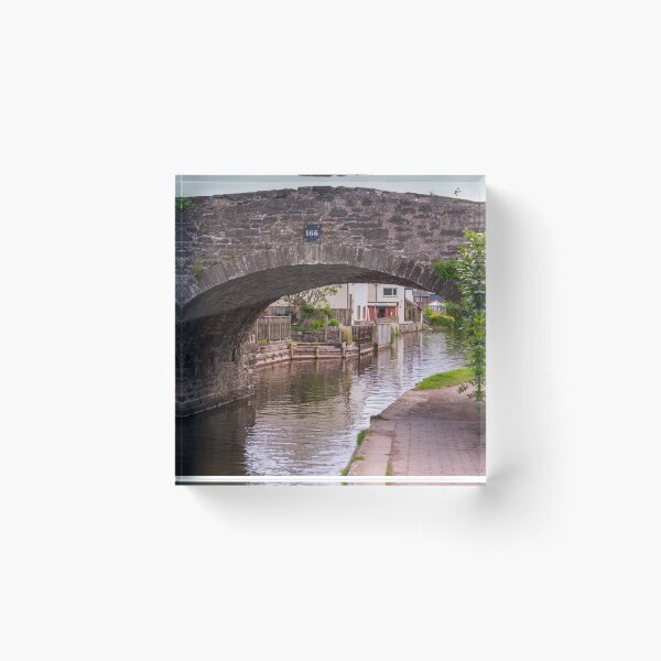 Artikelvorschau, Brücke über den Monmouthshire- und Brecon-Kanal in Brecon entworfen und verkauft von Harmony Of The Mind.