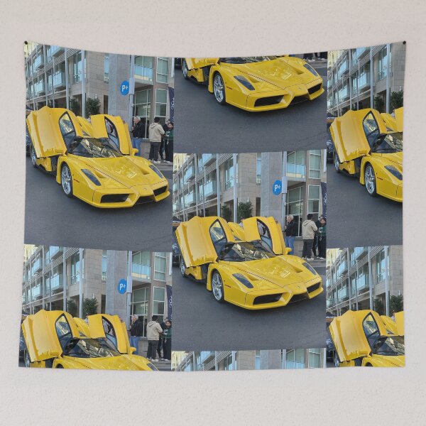 Aperçu de l'œuvre Supercar jaune créée et vendue par Martin Czoka.