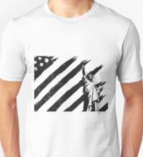 Statue of Liberty & US American Flag Unisex T-Shirt