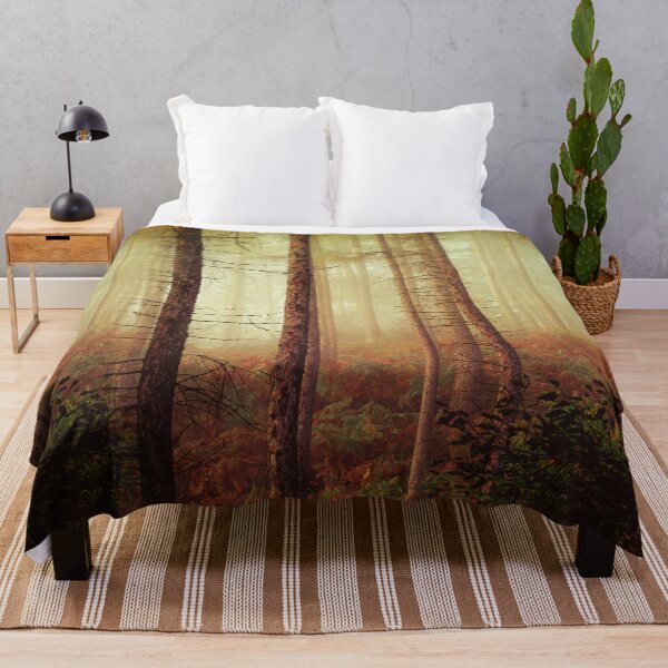 Artikelvorschau, Nebliger Oktoberwald entworfen und verkauft von Dyrk Wyst Redbubble Shop.
