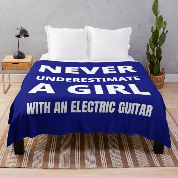 Artikelvorschau, Unterschätze niemals ein Mädchen mit einer E-Gitarre entworfen und verkauft von fev-rocks.