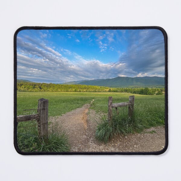 Artikelvorschau, Rustikale Aussicht auf Cades Cove entworfen und verkauft von Craig Kauzmann.