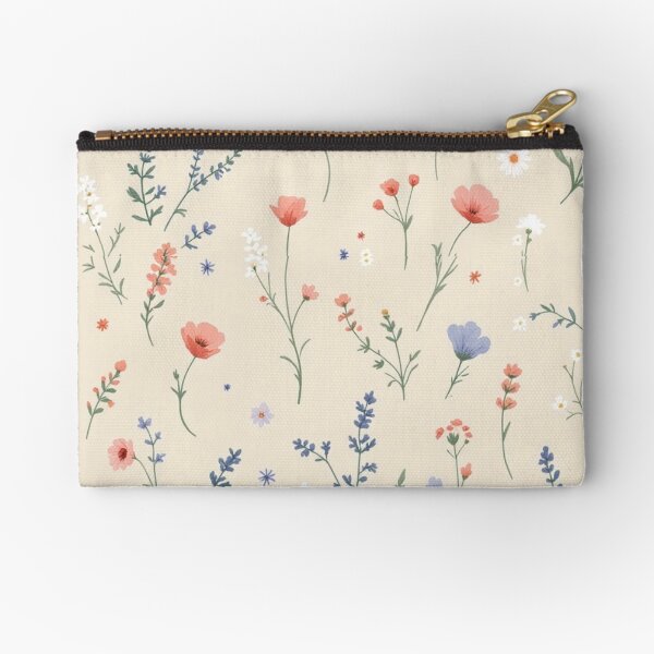 Aperçu de l'œuvre Motif sans couture de prairie de fleurs sauvages – Motif botanique dessiné à la main sur fond beige doux créée et vendue par Sunstone Print.