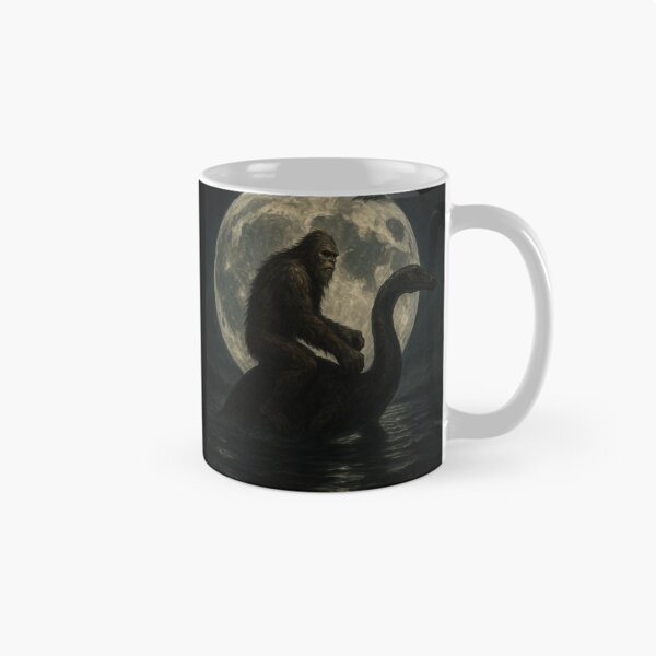 Aperçu de l'œuvre Clair de lune mythique créée et vendue par Abducted Treasures.