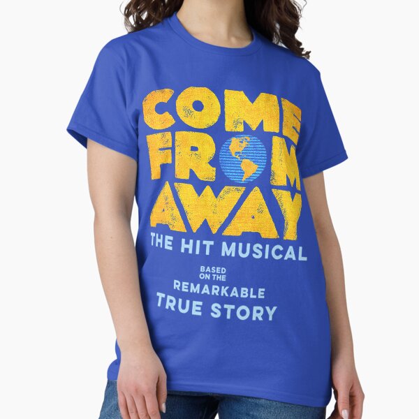 Aperçu de l'œuvre Come From Away - la comédie musicale - T-shirt avec logo créée et vendue par Top-show-shirts.