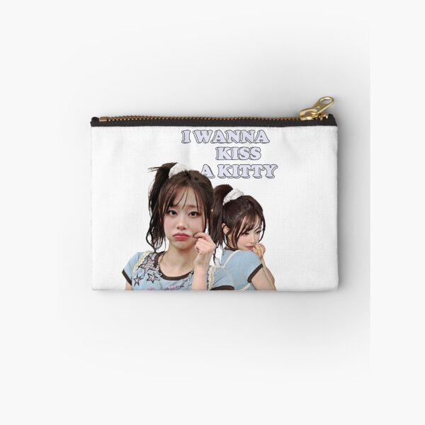 Artikelvorschau, LOONA CHUU ICH WILL EIN KÄTZCHEN KÜSSEN entworfen und verkauft von deathbailove.