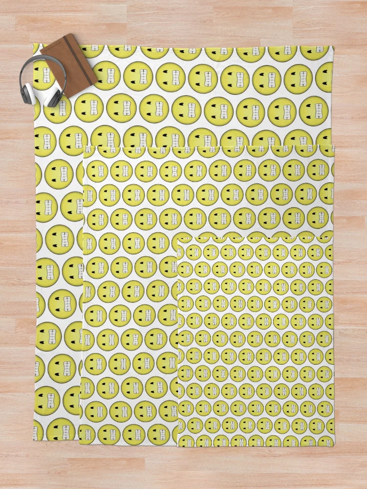 Imagen 5 de 6, Manta con la obra Smiley, diseñada y vendida por RazyCe.