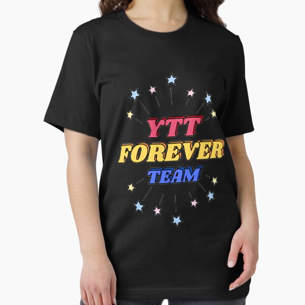 Vista previa del artículo con la obra «Equipo Ytt Forever», diseñado y vendido por tearbytea.