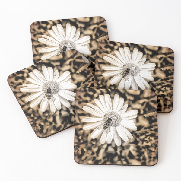 Item preview, The bee and the daisy designed and sold by Bradipino.