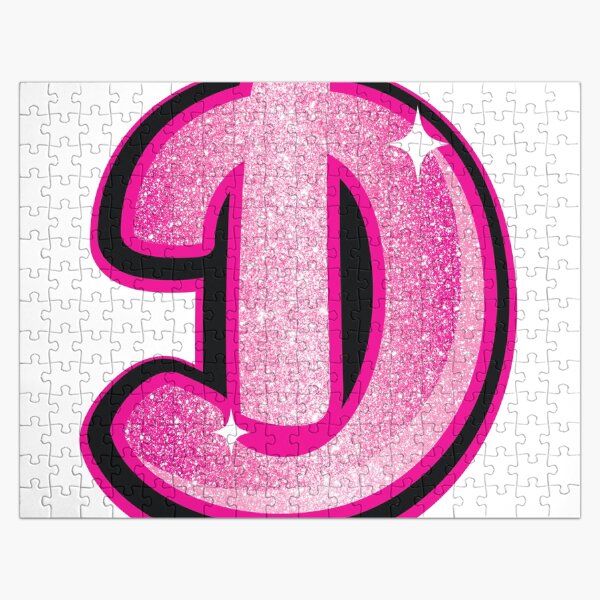 Aperçu de l'œuvre Autocollant rose pailleté avec initiale D créée et vendue par LazyCreativeCo.
