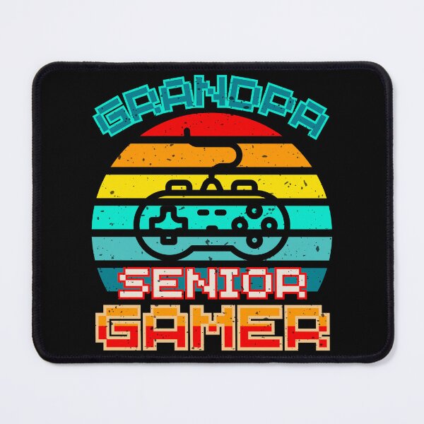 Artikelvorschau, Senior Gamer Opa T-Shirt – Lustiges Legend Level Up Papa Gaming Geschenk für Retro Gamer entworfen und verkauft von boundlessly2art.