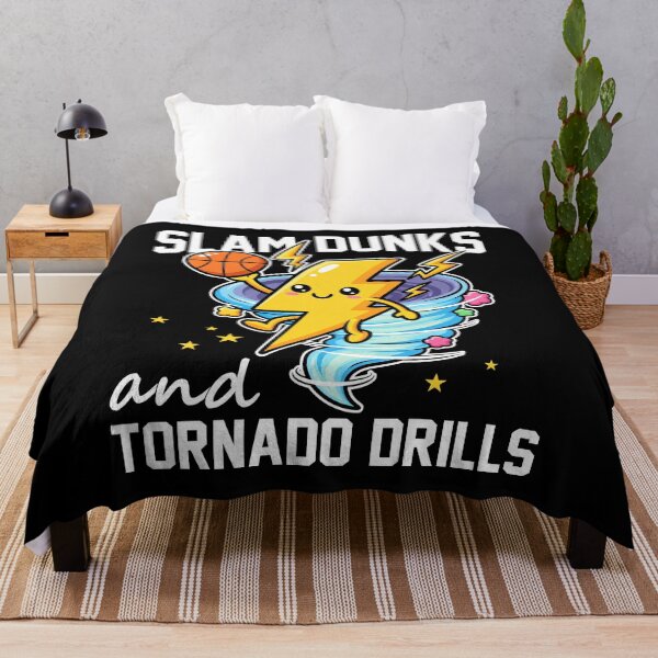 Artikelvorschau, SLAM DUNKS UND TORNADO-ÜBUNGEN - OKC BASKETBALL entworfen und verkauft von KEF Custom.