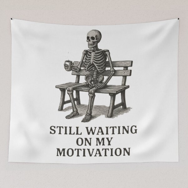 Artikelvorschau, STILL WAITING ON MY MOTIVATION – DAS MOOD-SHIRT FÜR ALLE PROKRASTINIERER ☕ entworfen und verkauft von Eterna Vision.