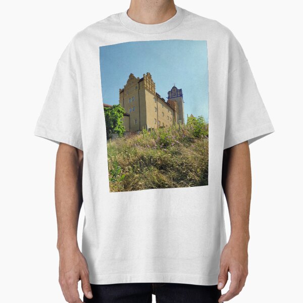 Zum Schloß Bernburg Oversized T-Shirt