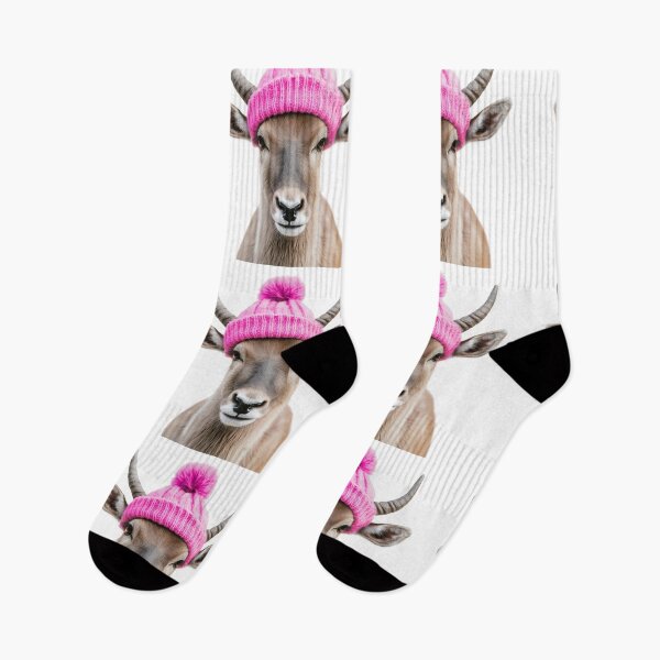 Artikelvorschau, Gemütliches Eland mit rosa Wintermütze, trendiges Tiermode-Kunstwerk entworfen und verkauft von LazyOwlStore.
