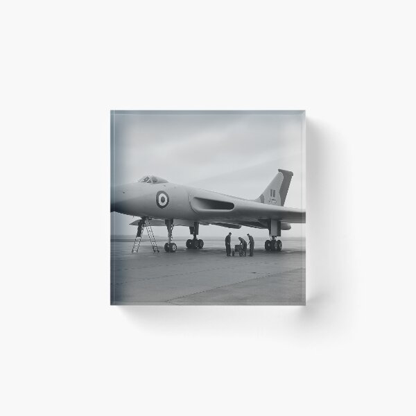 Artikelvorschau, Avro Vulcan B.1-Prototyp auf dem RAF-Stützpunkt Farnborough entworfen und verkauft von Skyframe Aviation.