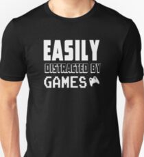 easily distracted by game Unisex T-Shirt