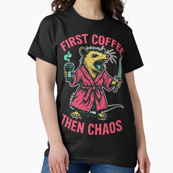 Aperçu de l'œuvre Premier café, puis chaos – Drôle de dessin de guerrier opossum du matin créée et vendue par Victor Shadehorn.
