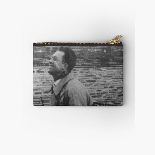 Artikelvorschau, Albert Camus lacht entworfen und verkauft von Socratic Swag.