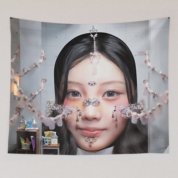 Aperçu de l'œuvre Produits dérivés Wonhee Bomb | Collections « Bomb » et « Do The Dance » créée et vendue par Valereekmerch.