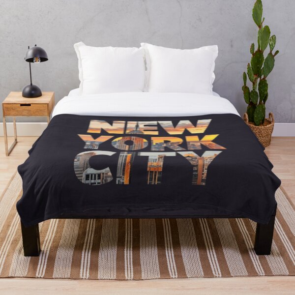 Artikelvorschau, New York Skyline Typografie Urban Sunset City Grafik entworfen und verkauft von Syrupulse.
