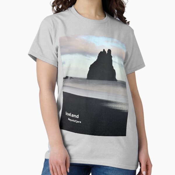 Item preview, Plage de Reynisfjara en Islande, photographie originale designed and sold by studio838.