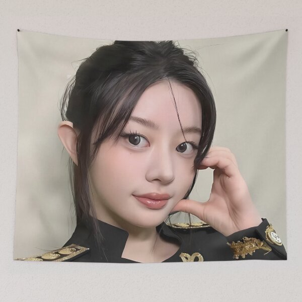 Aperçu de l'œuvre Produits dérivés Minju Bomb | Collections « Bomb » et « Do The Dance » créée et vendue par Valereekmerch.